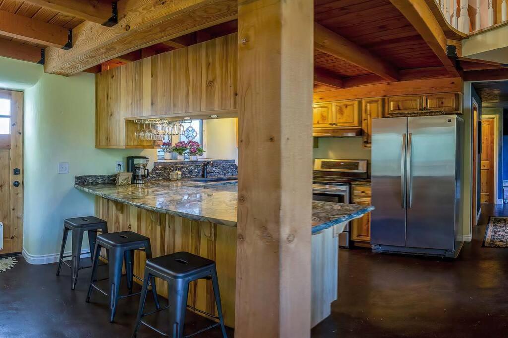 European Style Straw Bale Retreat Villa แอชแลนด์ ภายนอก รูปภาพ