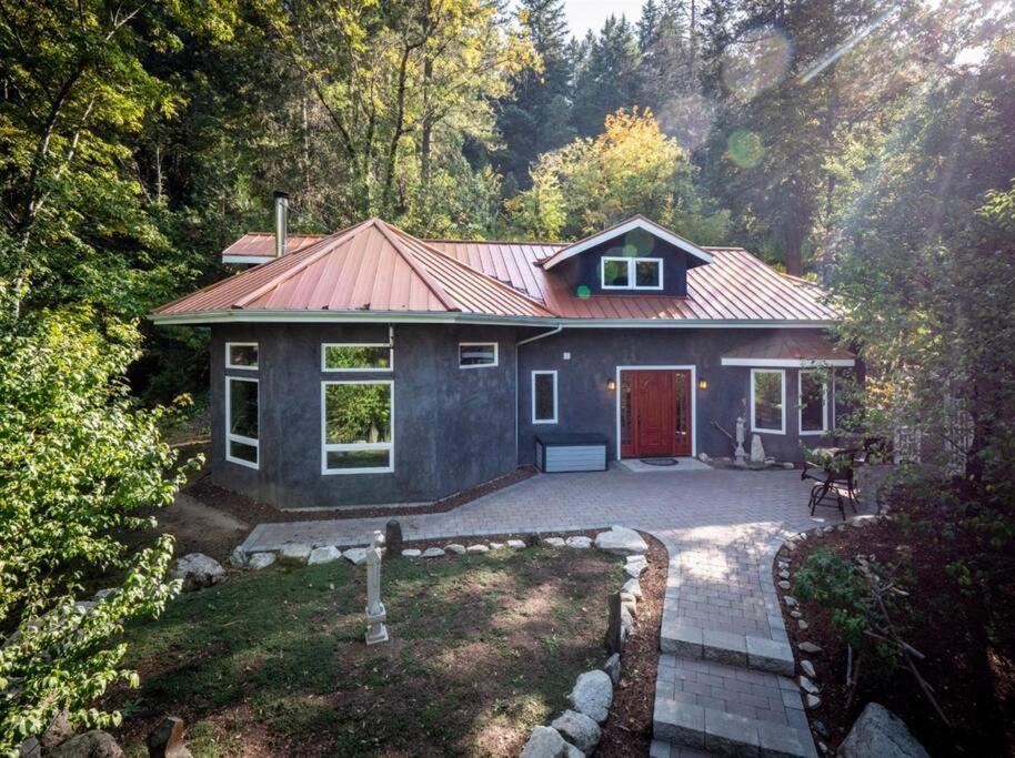 European Style Straw Bale Retreat Villa แอชแลนด์ ภายนอก รูปภาพ